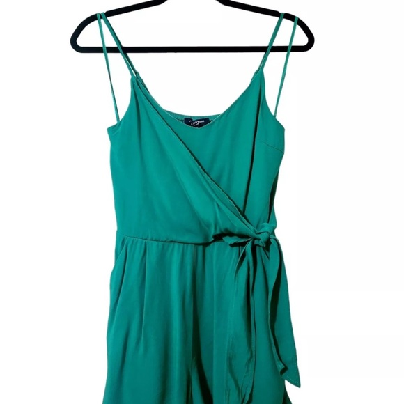 Women's ~One Clothing~ Green Cami Wrap Short Front Tie Shorts Romper Size S🔴 - Picture 1 of 7